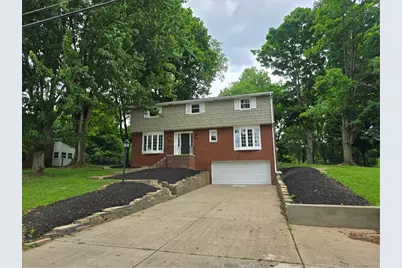 339 Turngate Dr, Bethel Park, PA 15102 - Photo 2