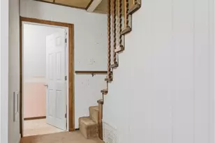 1813 Fox Wy, Pittsburgh, PA 15203 - Photo 14