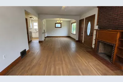 2201 Delaware Ave, New Castle, PA 16105 - Photo 12