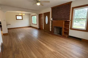 2201 Delaware Ave, New Castle, PA 16105 - Photo 8