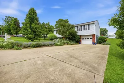 5038 Norman Ave, Finleyville, PA 15332 - Photo 4