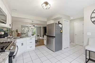 110 Longvue Dr, White Oak, PA 15131 - Photo 6