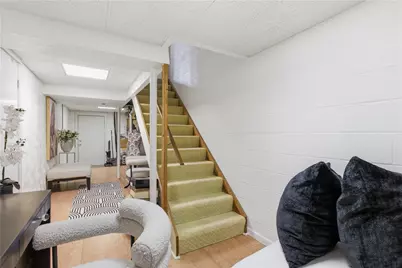 110 Longvue Dr, White Oak, PA 15131 - Photo 26