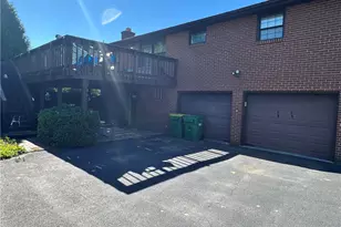 141 Hampton Ct, Twp of But SE, PA 16002 - Photo 4
