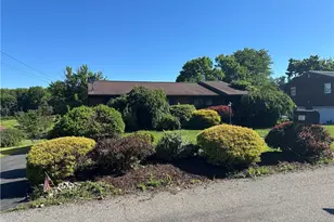 141 Hampton Ct, Twp of But SE, PA 16002 - Photo 2