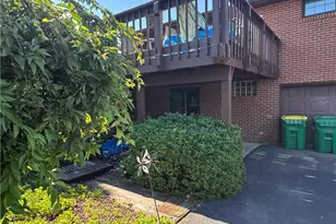 141 Hampton Ct, Twp of But SE, PA 16002 - Photo 6