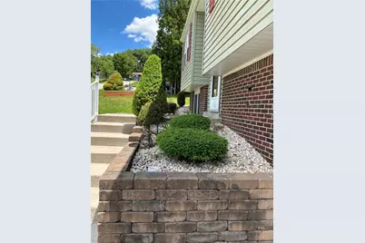 1350 Denton St, Hempfield Township, PA 15601 - Photo 2