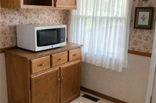 1350 Denton St, Hempfield Township, PA 15601 - Photo 14