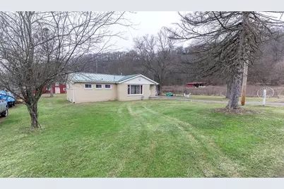 107 Wallace Dr, Darlington Township, PA 16115 - Photo 2