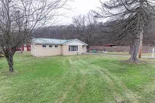 107 Wallace Dr, Darlington Township, PA 16115 - Photo 2