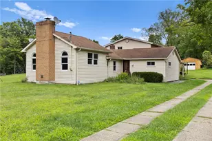 2619 Linda Dr, Murrysville, PA 15668 - Photo 2