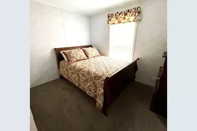129 Trinidad St, Penn Township, PA 16002 - Photo 10