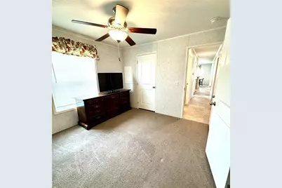129 Trinidad St, Penn Township, PA 16002 - Photo 6
