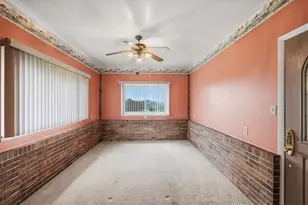 157 Gourley Ln, Center Township, PA 15061 - Photo 10