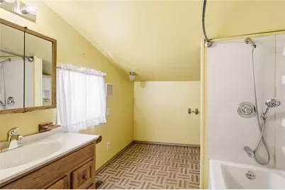 111 Center St, Shade Township, PA 15563 - Photo 14