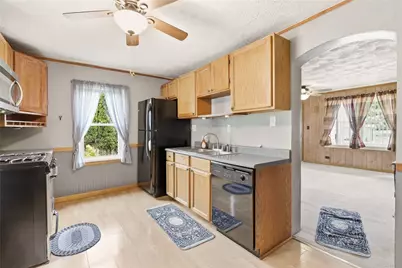 111 Center St, Shade Township, PA 15563 - Photo 4