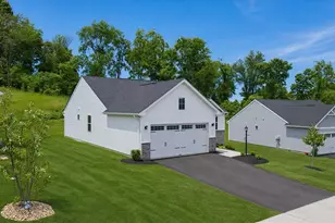 174 Olivia Dr, Center Township, PA 15061 - Photo 26