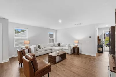 174 Olivia Dr, Center Township, PA 15061 - Photo 4
