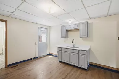 2016 Tustin St, Pittsburgh, PA 15219 - Photo 12