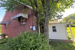1128 McKinley Dr, Clairton, PA 15025 - Photo 34
