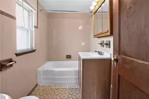 1010 Elmwood St, Port Vue, PA 15133 - Photo 10
