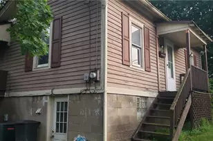 535 E Washington St, Rochester, PA 15074 - Photo 2