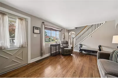 416 Veronica Dr, Pittsburgh, PA 15235 - Photo 4
