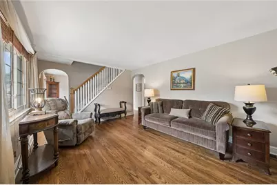 416 Veronica Dr, Pittsburgh, PA 15235 - Photo 2