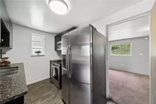 7931 Thon Dr, Pittsburgh, PA 15147 - Photo 14