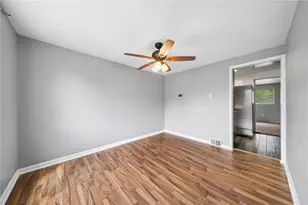 7931 Thon Dr, Pittsburgh, PA 15147 - Photo 8