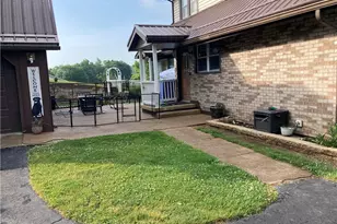 26 Paxton Rd, Sandy Lake Boro, PA 16145 - Photo 6