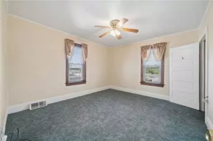 212 S 4th St, Youngwood, PA 15697 - Photo 12