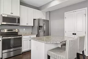 1803 Pointe View Dr, Adams Township, PA 16046 - Photo 10
