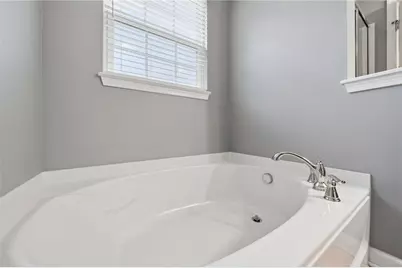 1803 Pointe View Dr, Adams Township, PA 16046 - Photo 20