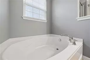 1803 Pointe View Dr, Adams Township, PA 16046 - Photo 20