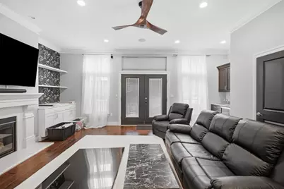 390 Bradley St, Pittsburgh, PA 15211 - Photo 8
