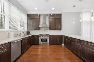 390 Bradley St, Pittsburgh, PA 15211 - Photo 4