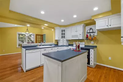 9610 Fox Rd, Pittsburgh, PA 15237 - Photo 14