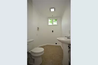 697 E Main St, Monongahela, PA 15063 - Photo 6