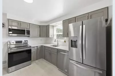 5023 Carlyn Dr, Pittsburgh, PA 15236 - Photo 8