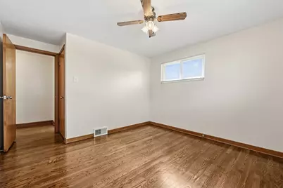 5023 Carlyn Dr, Pittsburgh, PA 15236 - Photo 16