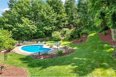 104 Oakwood Dr, Jefferson Hills, PA 15025 - Photo 38