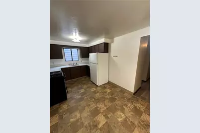 935 Russellwood Ave, Stowe Township, PA 15136 - Photo 18