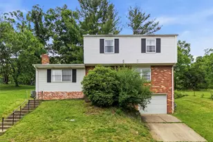 386 Old Gilkeson Rd, Pittsburgh, PA 15228 - Photo 1
