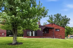 4404 Gateway Dr, Monroeville, PA 15146 - Photo 2