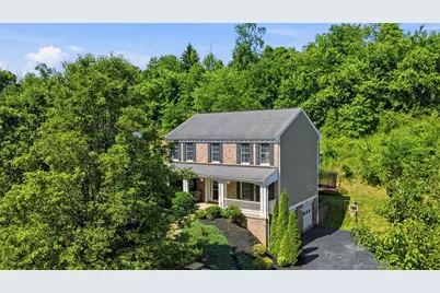 7012 Pin Oak Ct, Robinson Twp, PA 15136 - Photo 2
