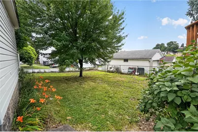 3923 Davis Ave, Munhall, PA 15120 - Photo 10