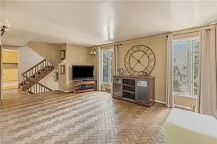 226 Seminole Dr, Pittsburgh, PA 15228 - Photo 10