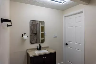 2107 Plainview Ave, Pittsburgh, PA 15226 - Photo 16