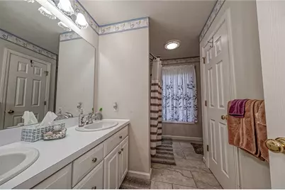 417 Farrington Dr, Seven Fields Boro, PA 16046 - Photo 20